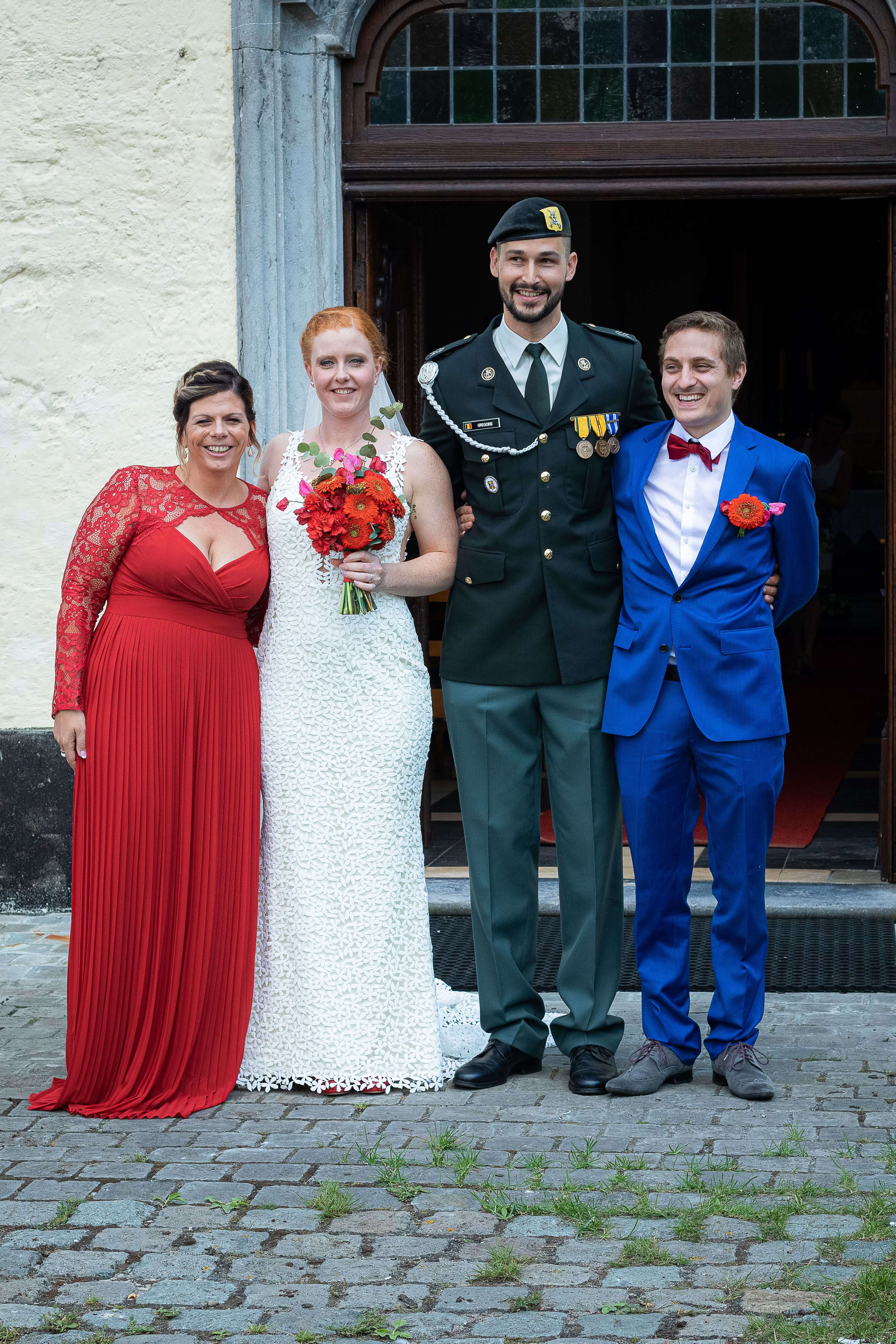 Missing alternative text