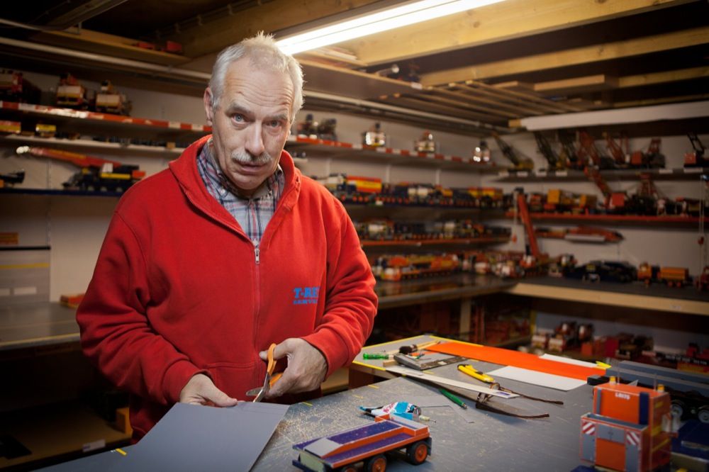 Missing alternative text