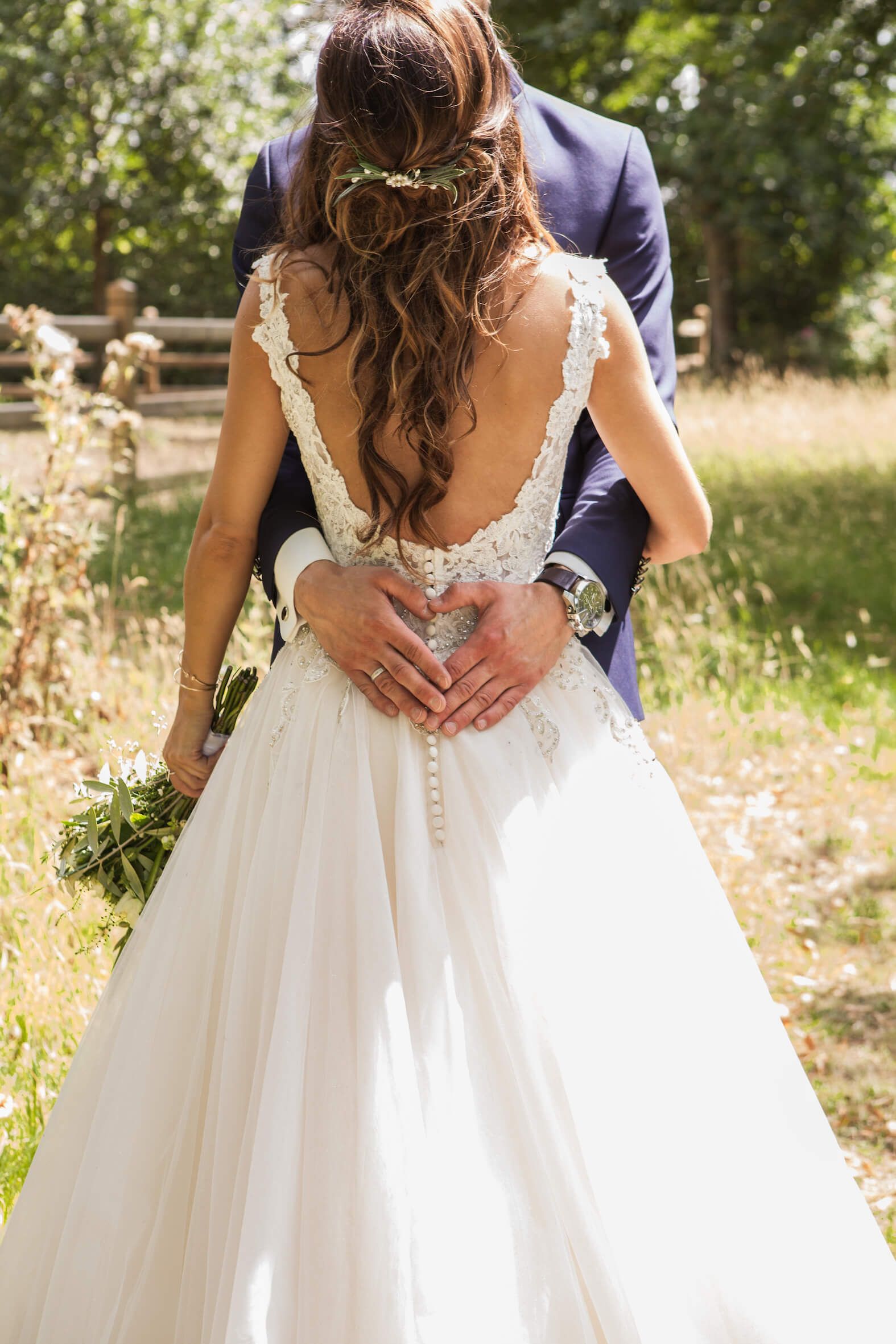 Missing alternative text