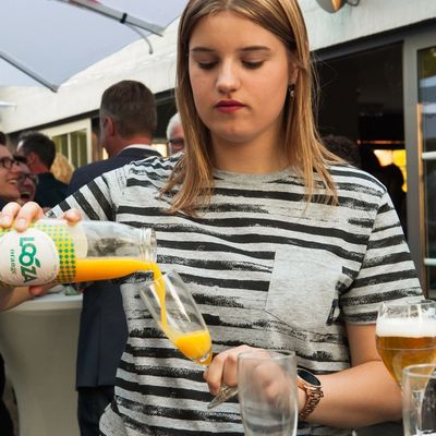 Missing alternative text