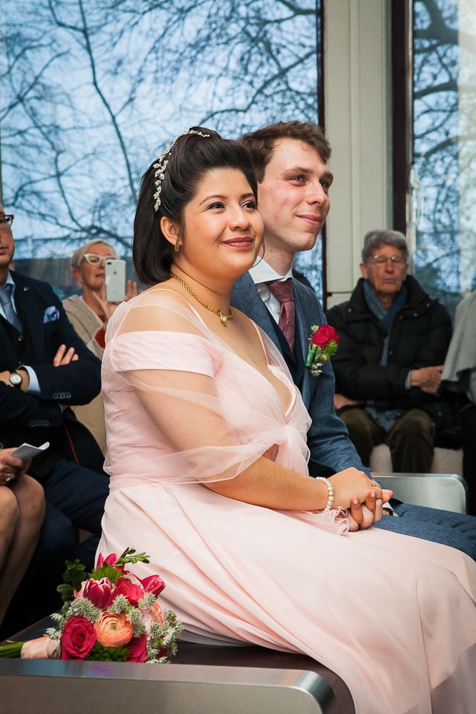 Missing alternative text