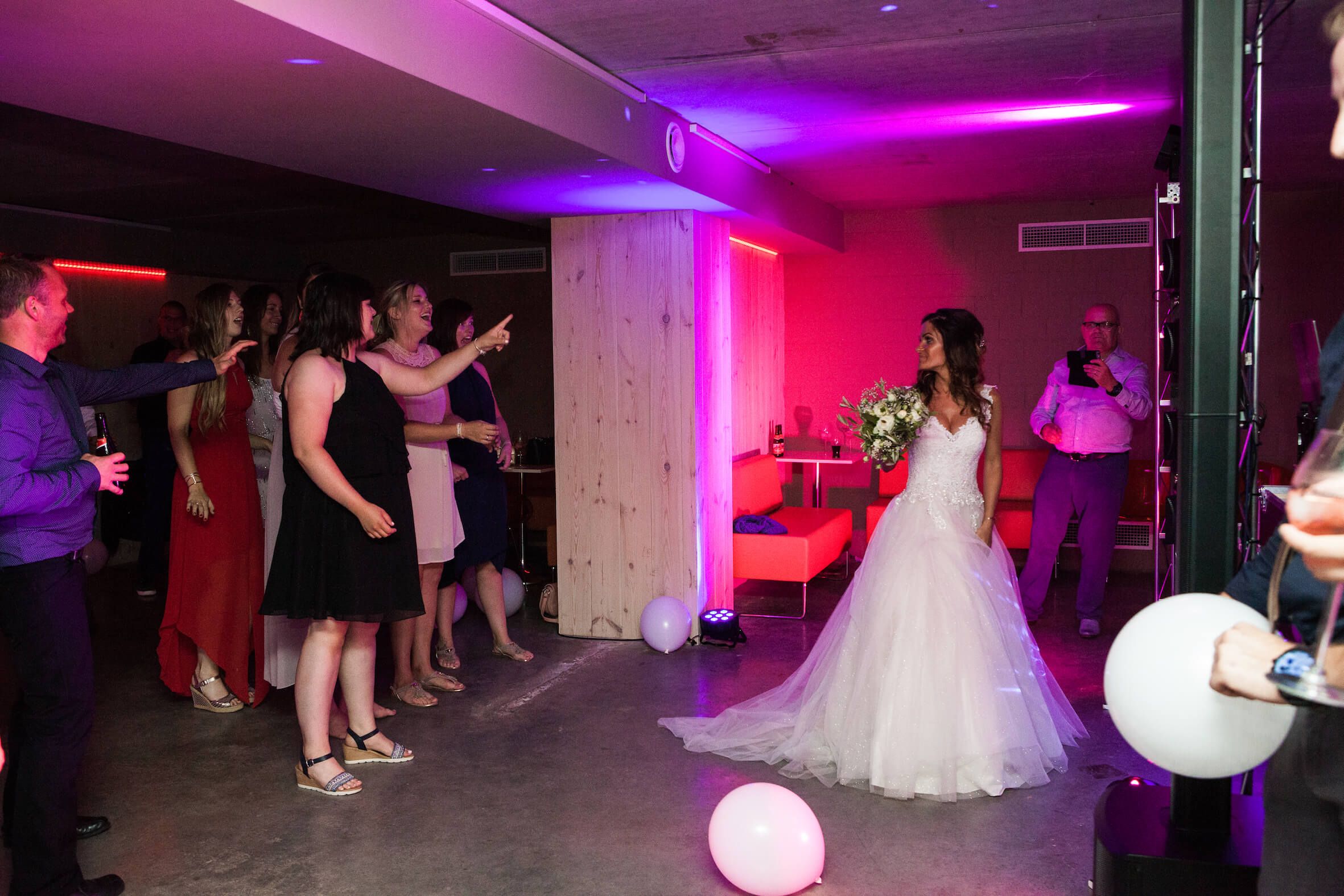 Missing alternative text