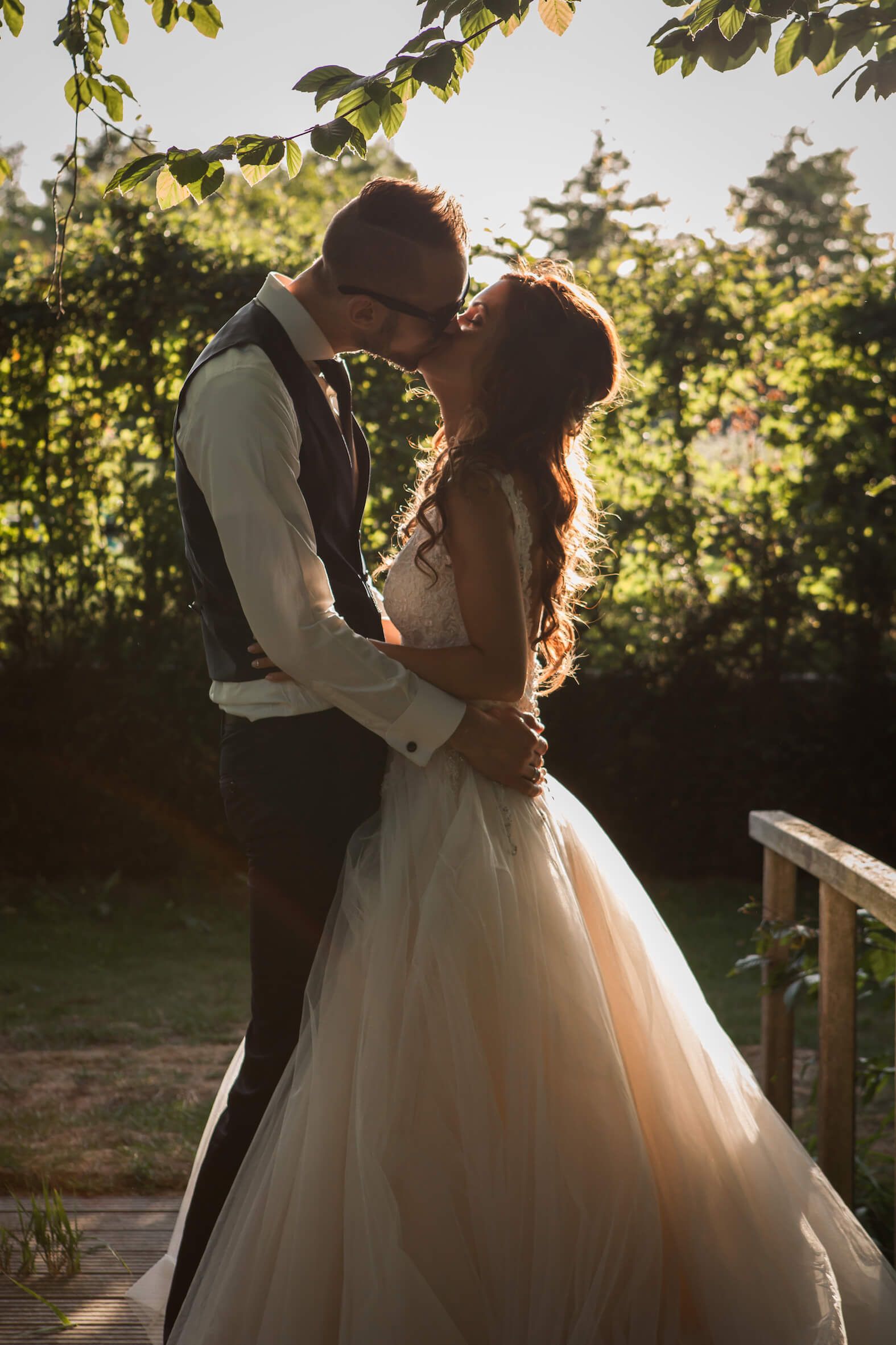 Missing alternative text