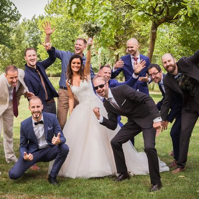 Missing alternative text