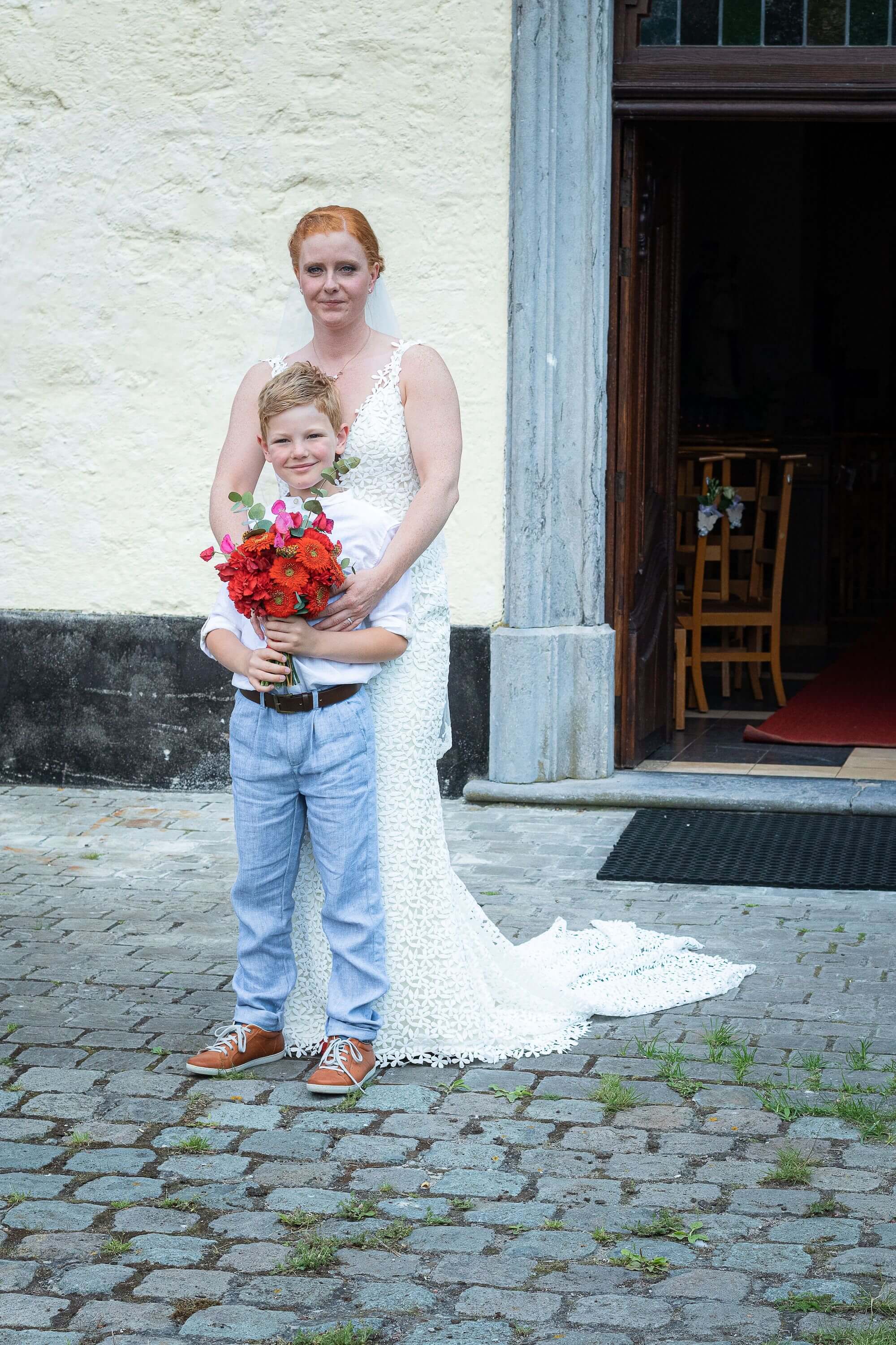 Missing alternative text