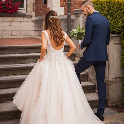 Missing alternative text