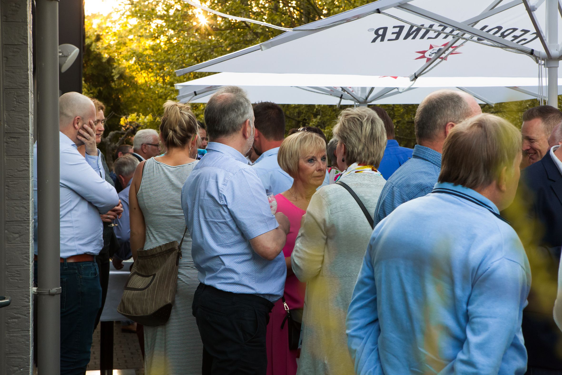 Missing alternative text