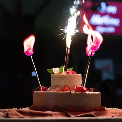 Missing alternative text