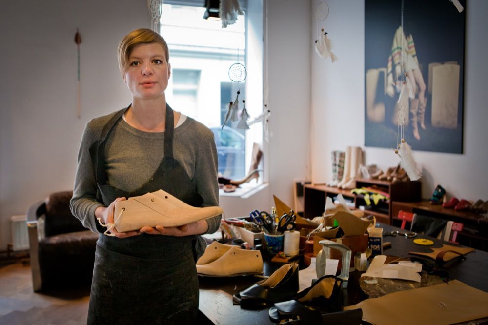 Missing alternative text