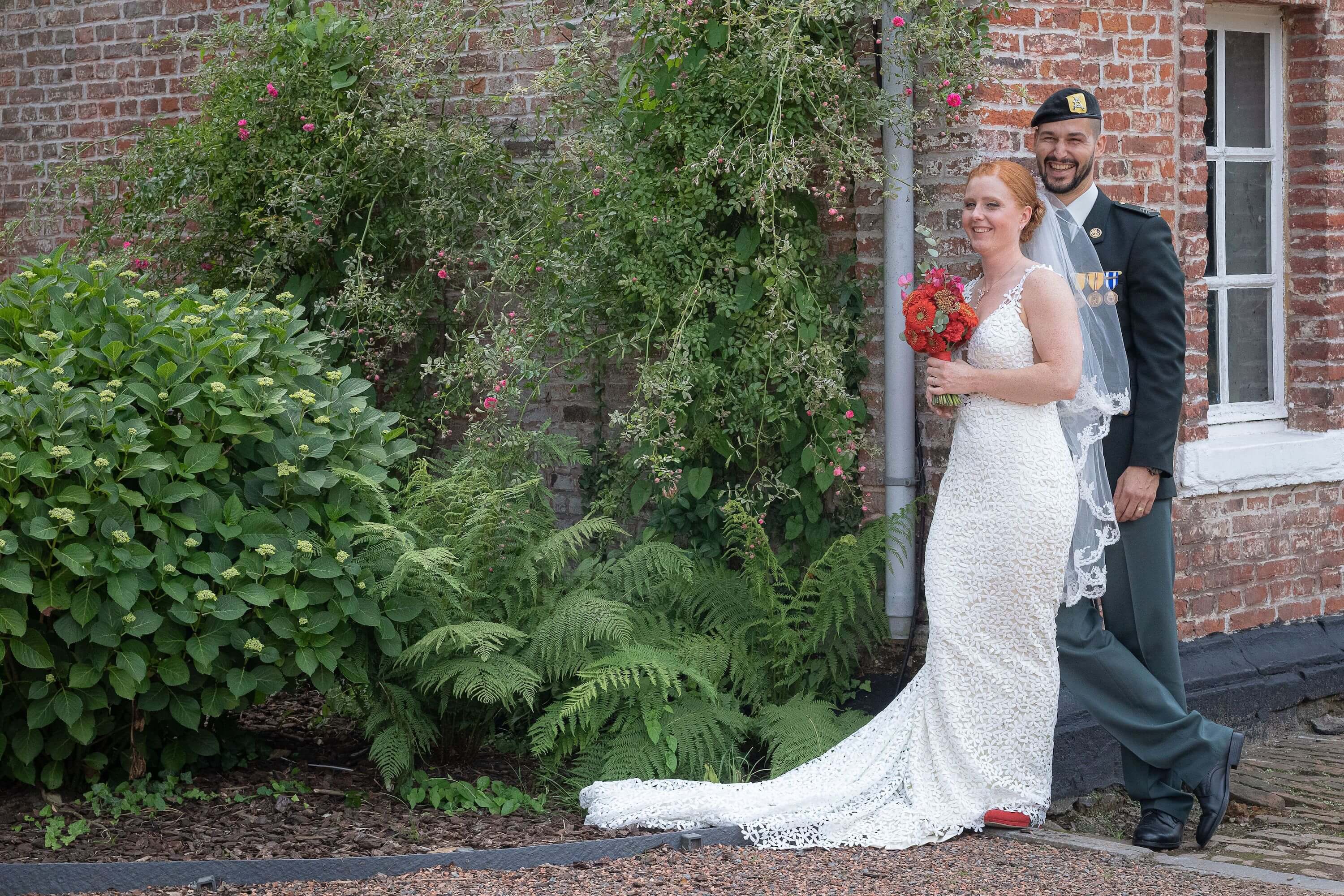 Missing alternative text