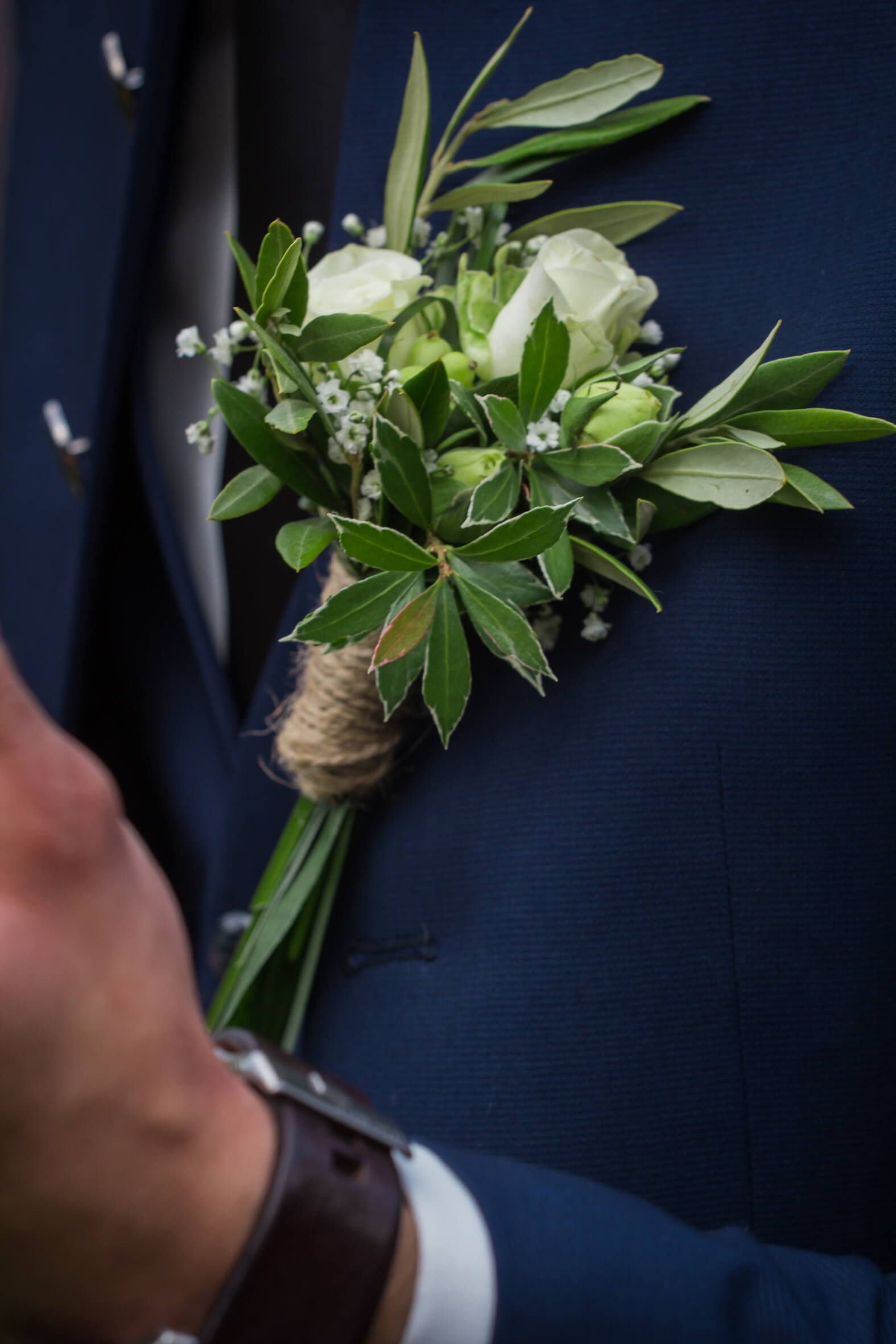 Missing alternative text