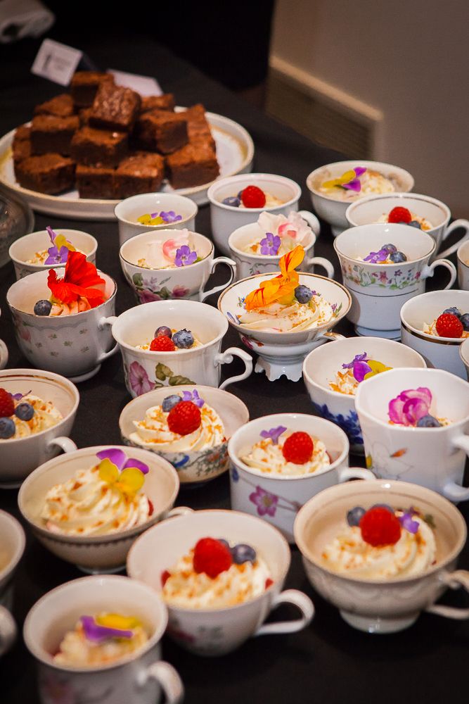 Missing alternative text