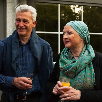 Missing alternative text