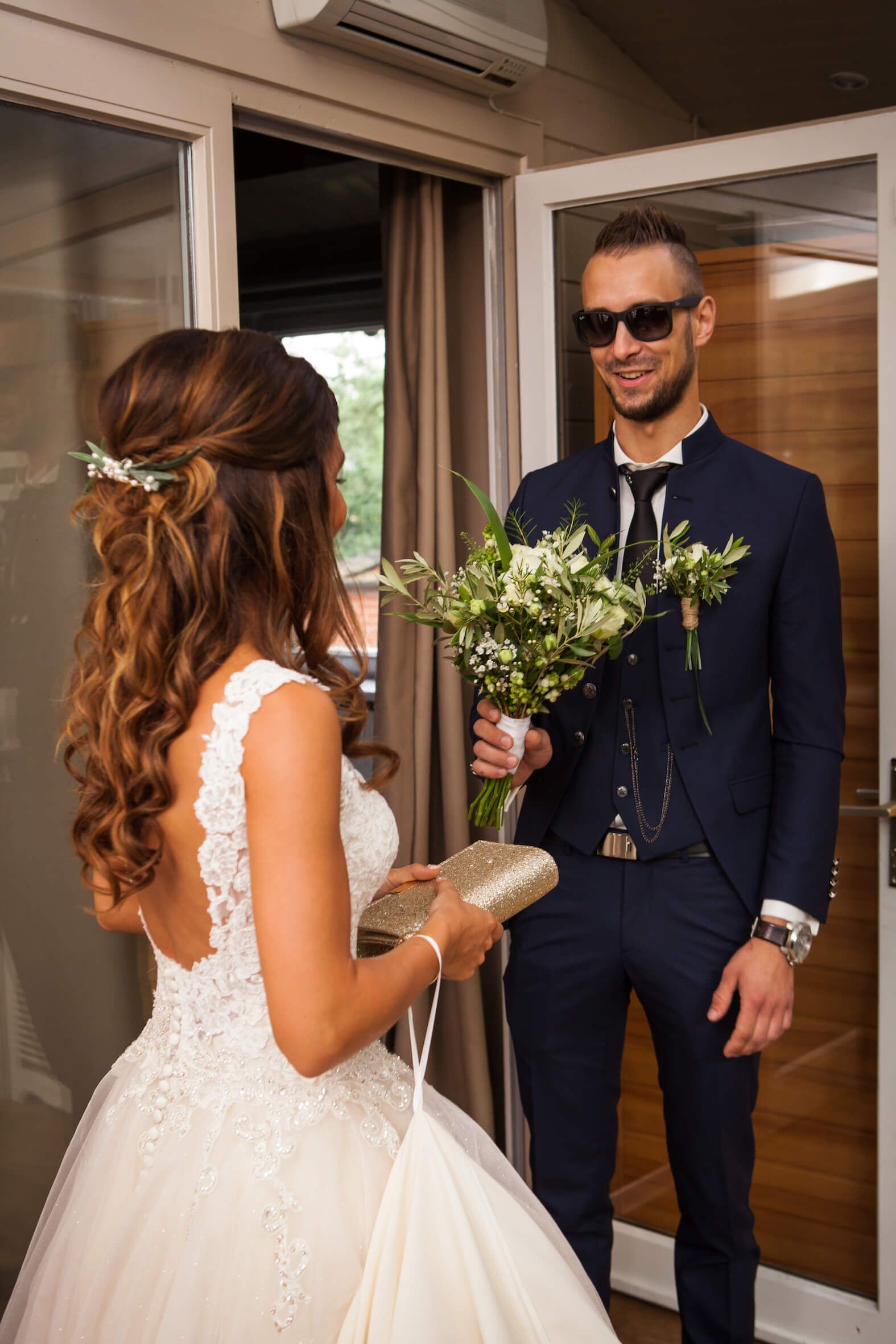 Missing alternative text