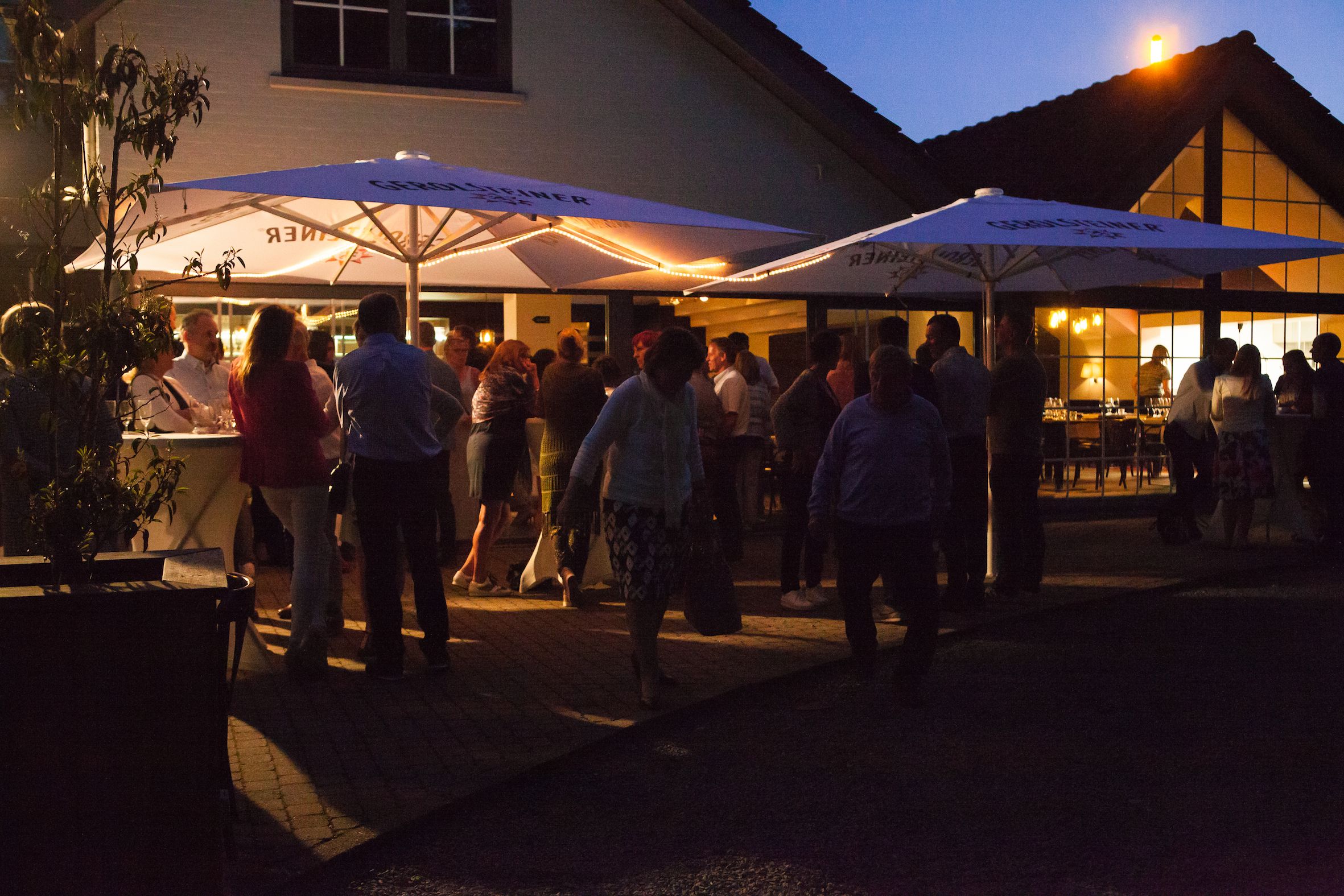 Missing alternative text