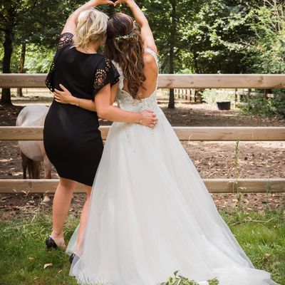 Missing alternative text