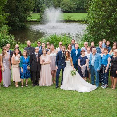 Missing alternative text