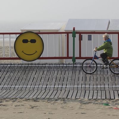 Missing alternative text