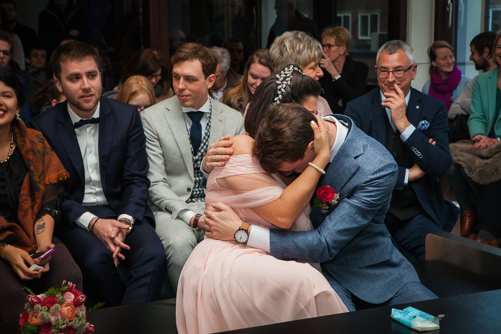 Missing alternative text