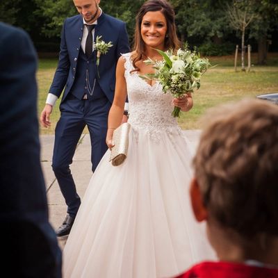 Missing alternative text