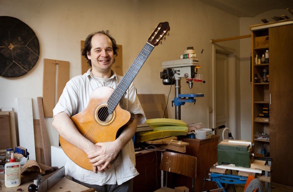 Missing alternative text