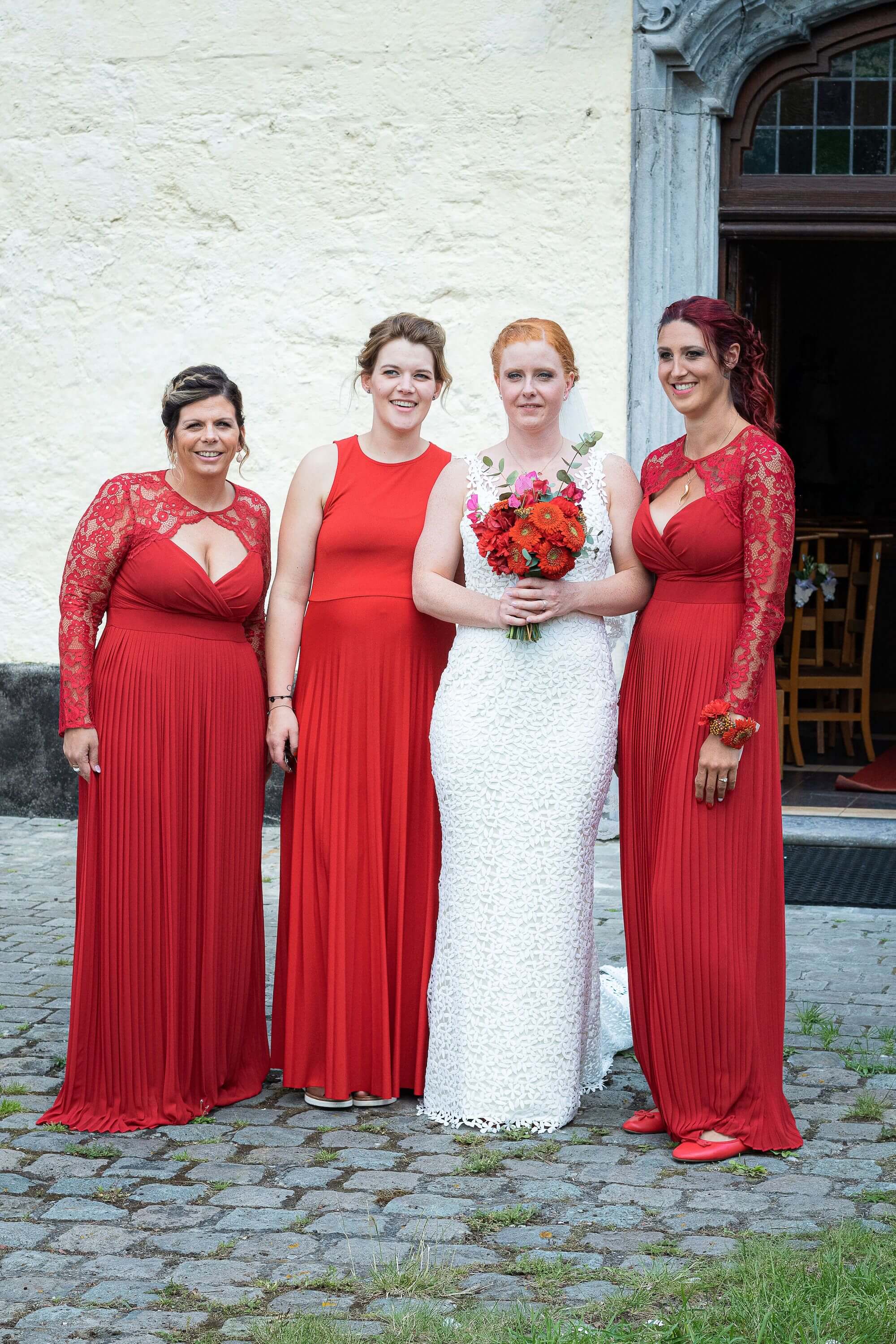 Missing alternative text