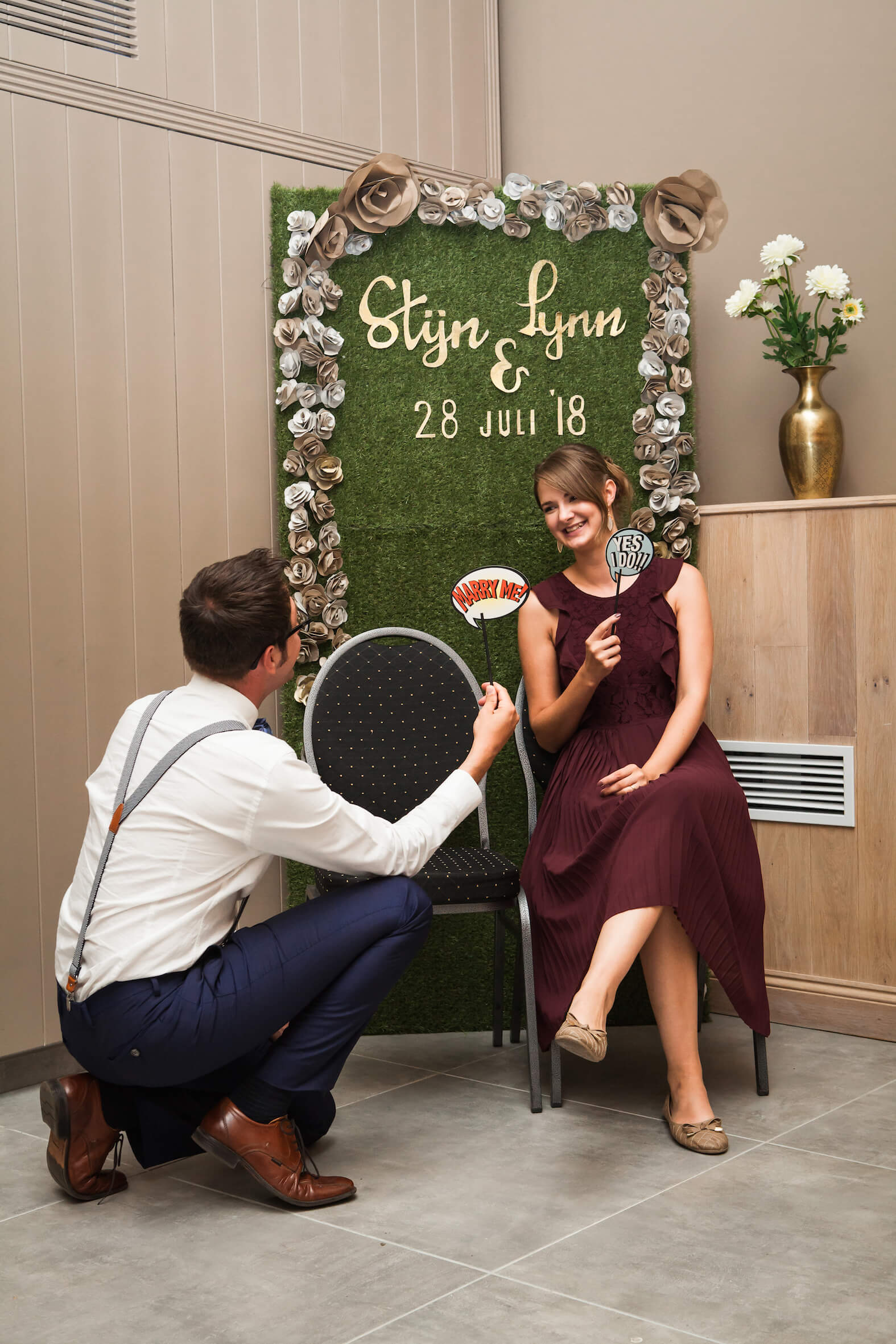 Missing alternative text