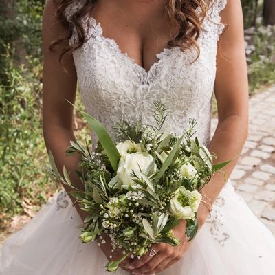 Missing alternative text