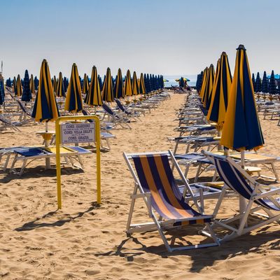 Missing alternative text