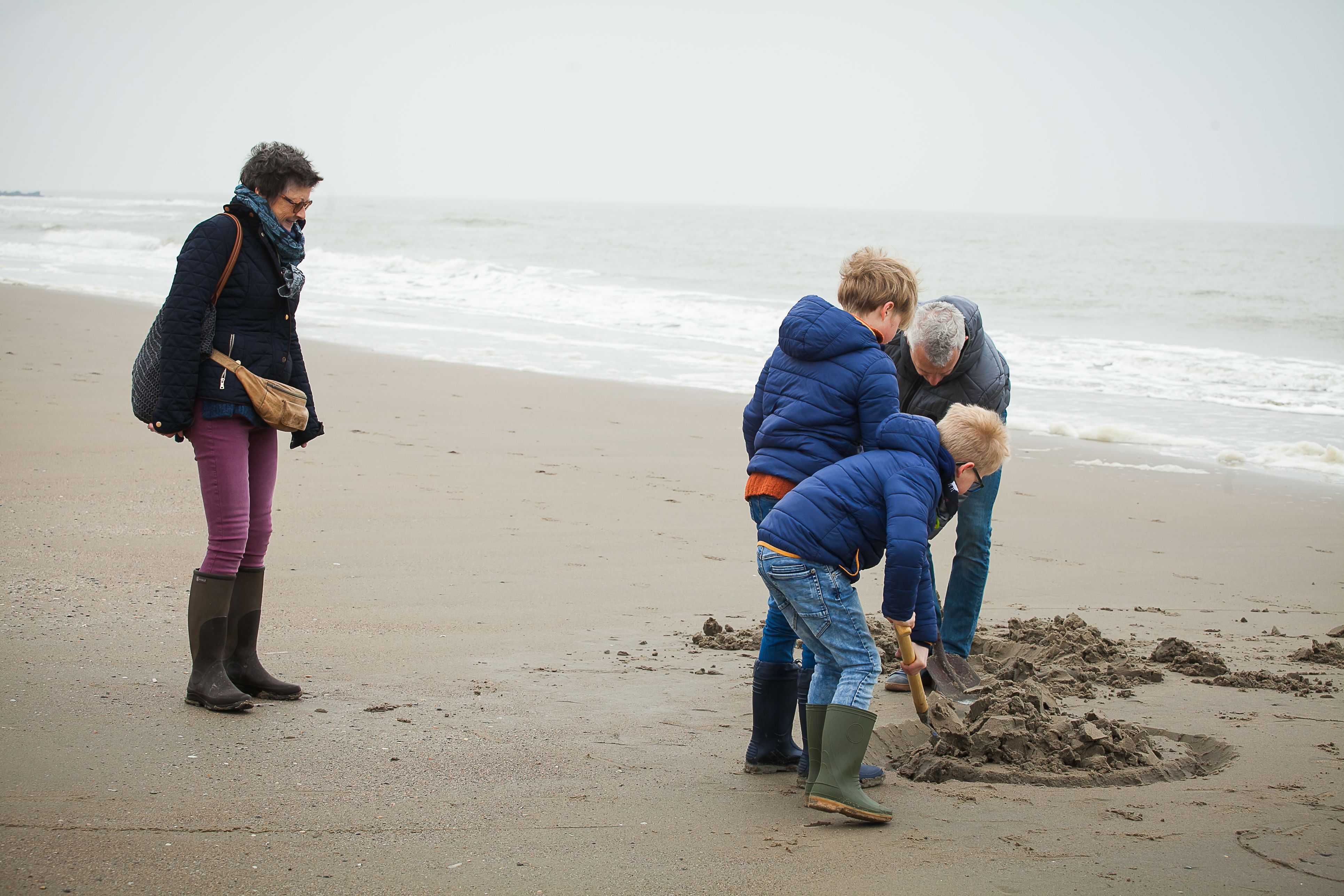 Missing alternative text