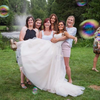 Missing alternative text