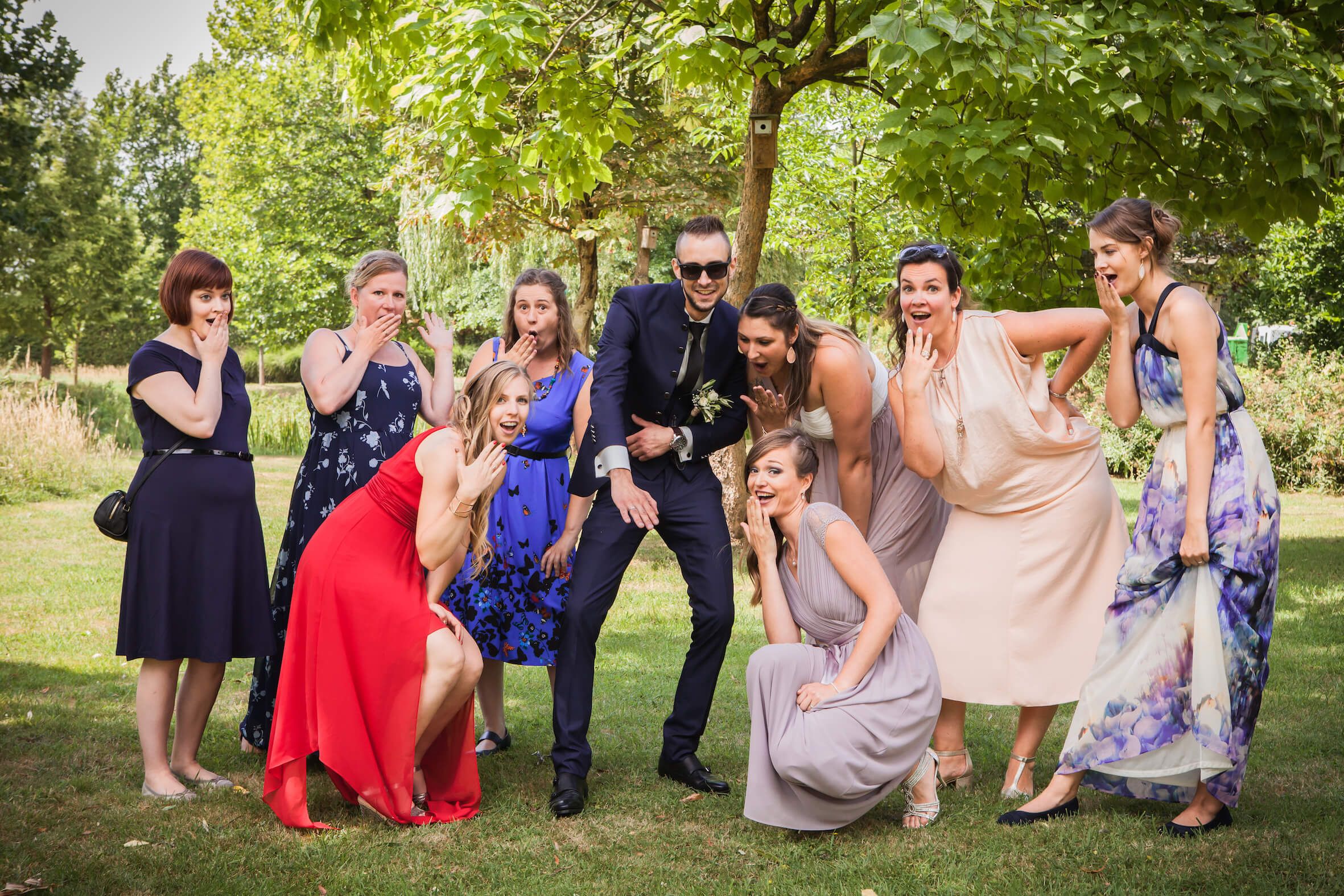 Missing alternative text