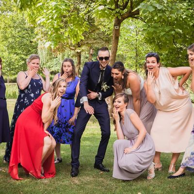 Missing alternative text