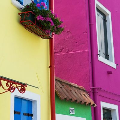 Missing alternative text