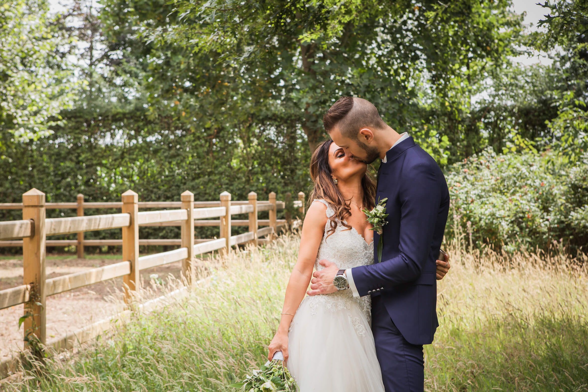 Missing alternative text