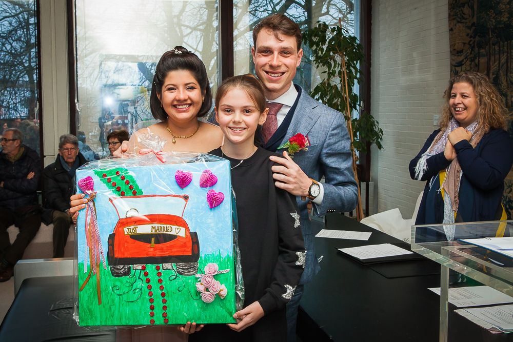 Missing alternative text