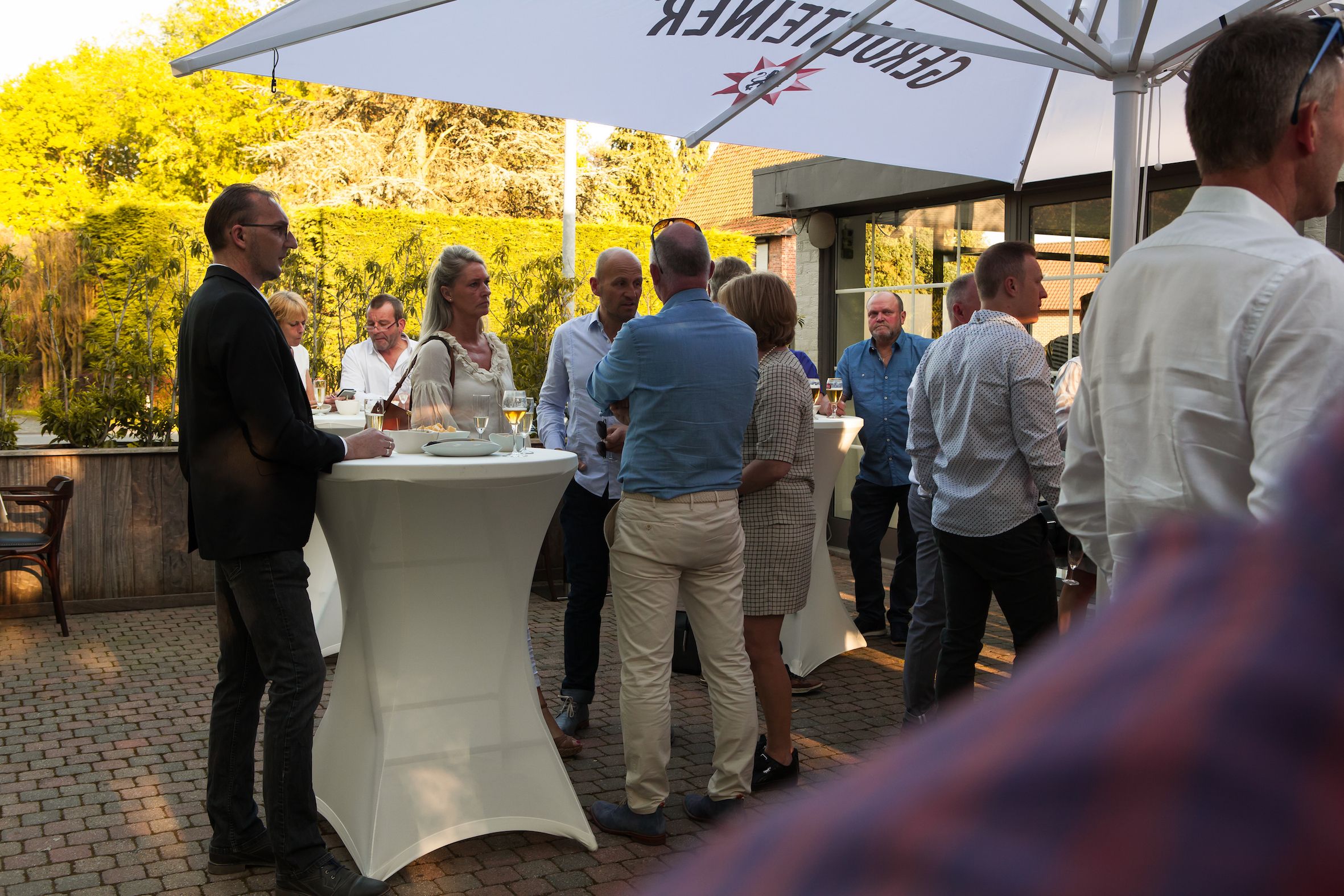 Missing alternative text