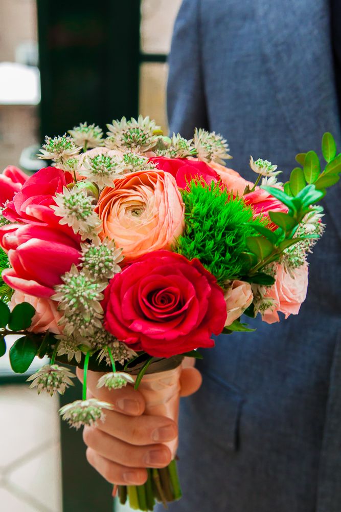 Missing alternative text