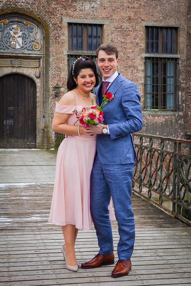 Missing alternative text