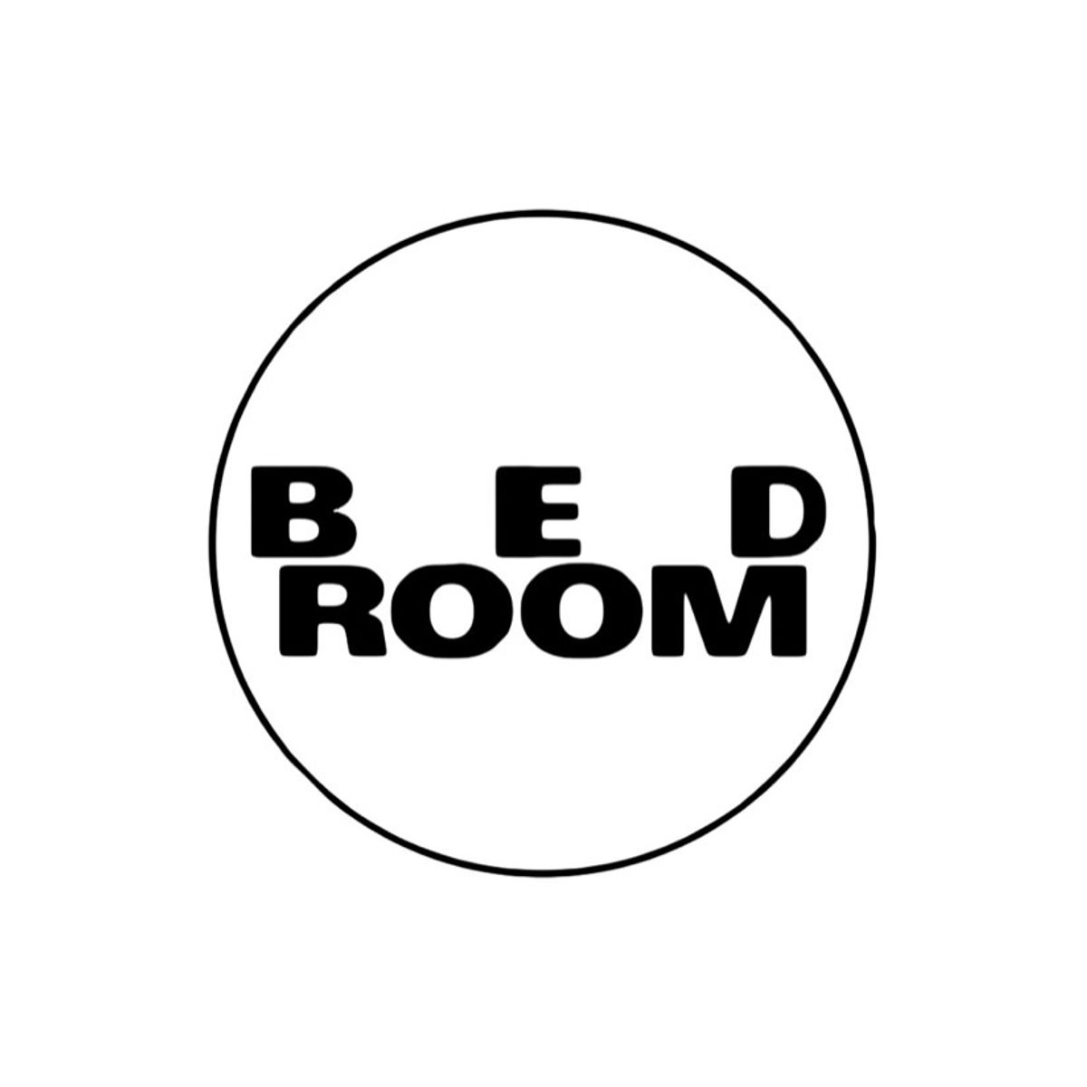 Bedroom w/ Séverine & Mortalcoil
