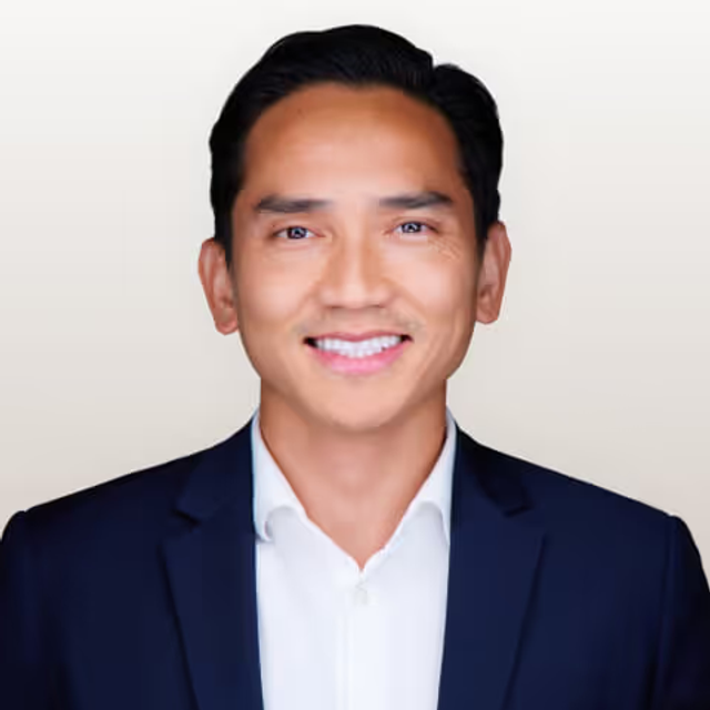 Aaron Le - Co-Founder & CEO, Part-Time Writer 