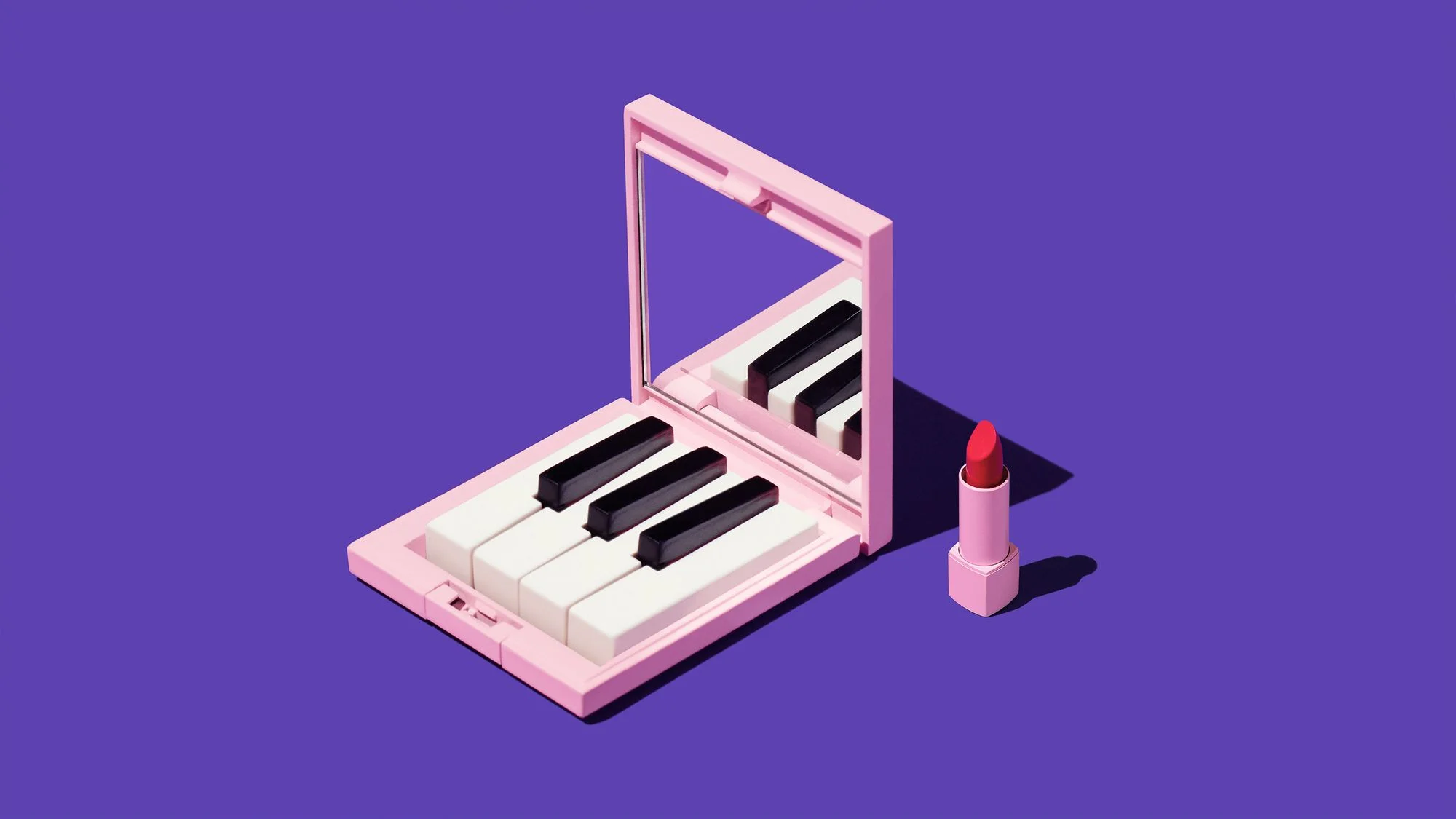 Google Play campaign ad – Mirror makeup compact with piano keys inside. Campaign concept and Art Direction by RoAndCo