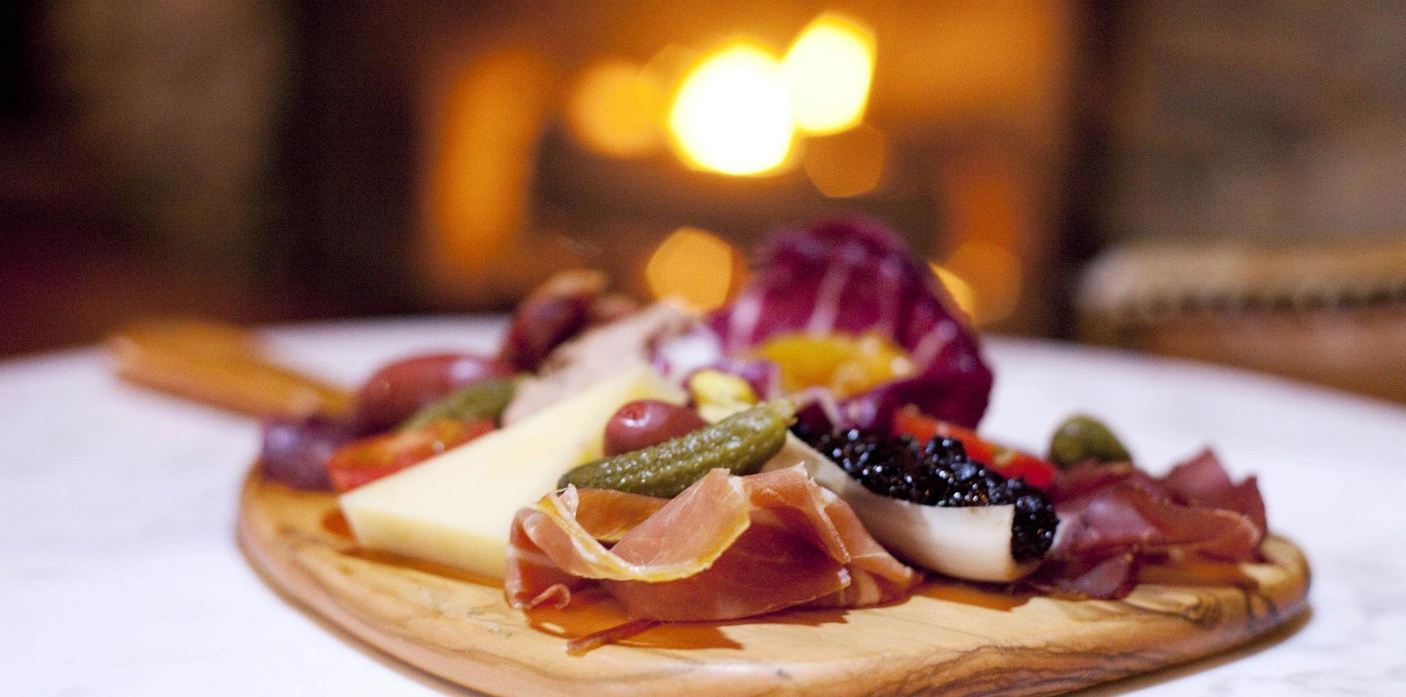 Sleeping Buffalo Dining Room & Lounge, Banff National Park