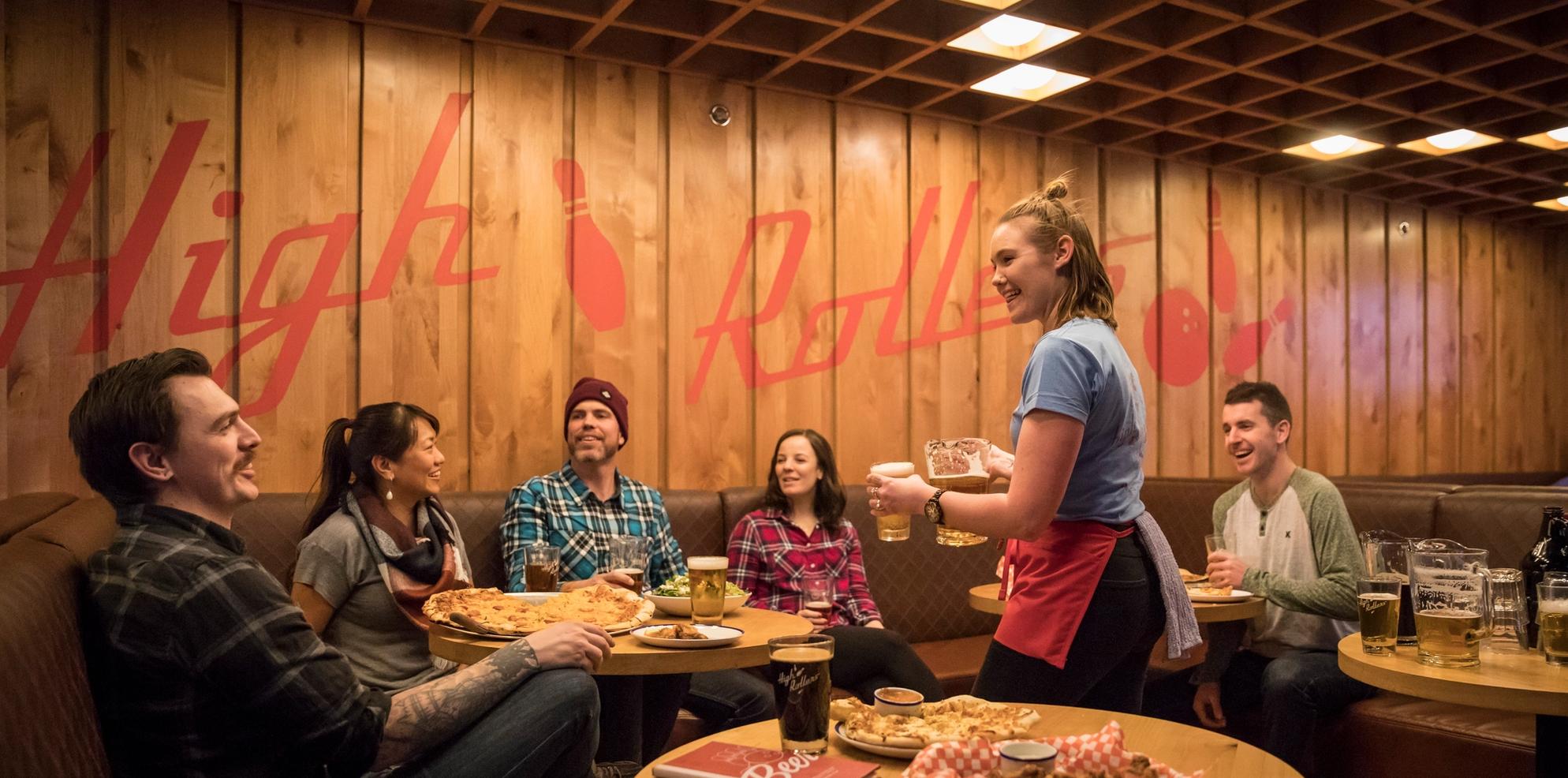 eat, drink, high rollers, highrollers, bowling, pizza, craft beers, beer, beer tasting