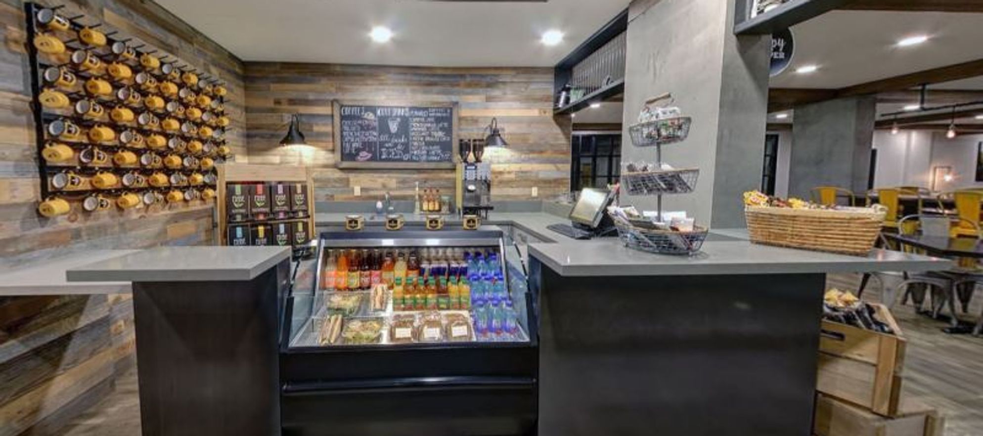 HAPPY CAMPER CAFE & BAR