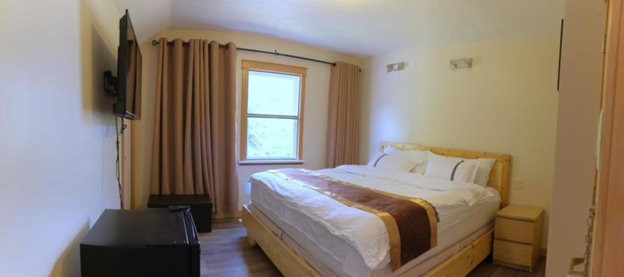 Banff Riverfront Estate Bed and Breakfast