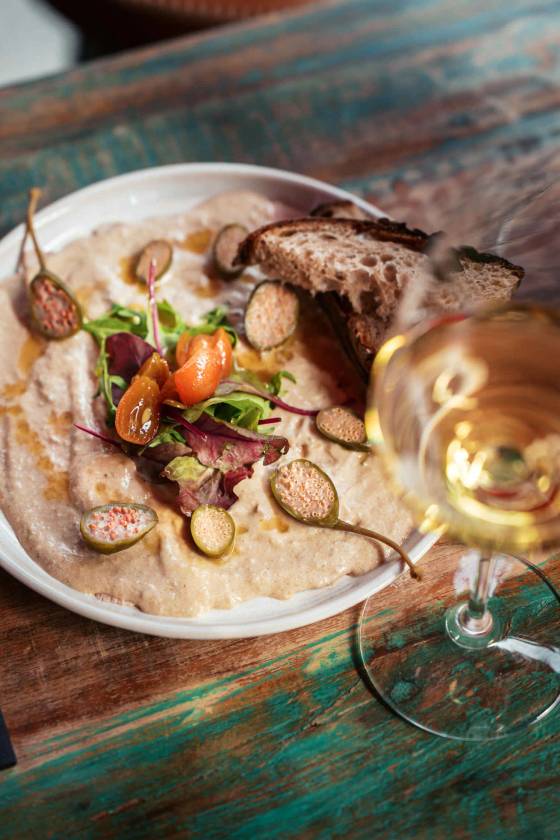 Tapas und Wein im Das Glockenspiel Kitzbühel