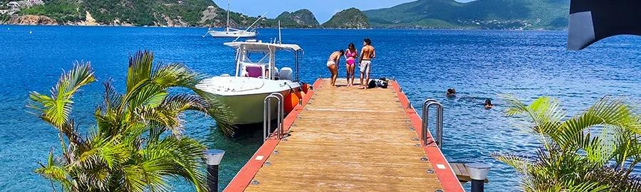 A tour of Les Saintes and a meal at a restaurant overlooking the bay