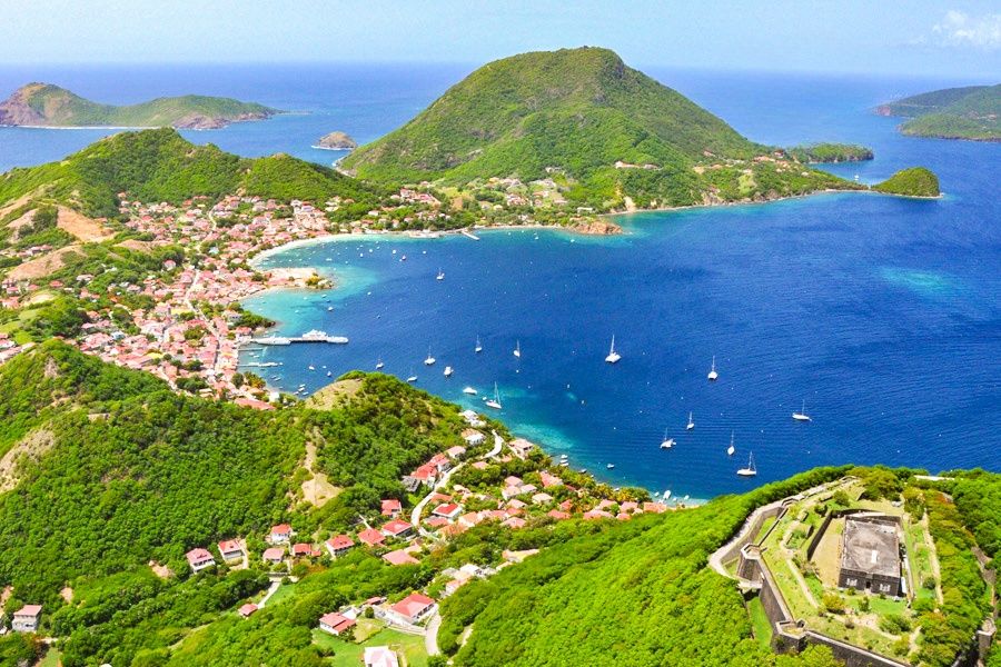 Les Saintes