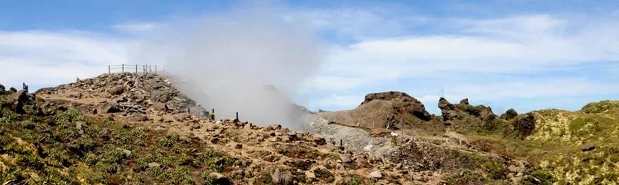 Guided tour of La Soufrière + Minibus transfer